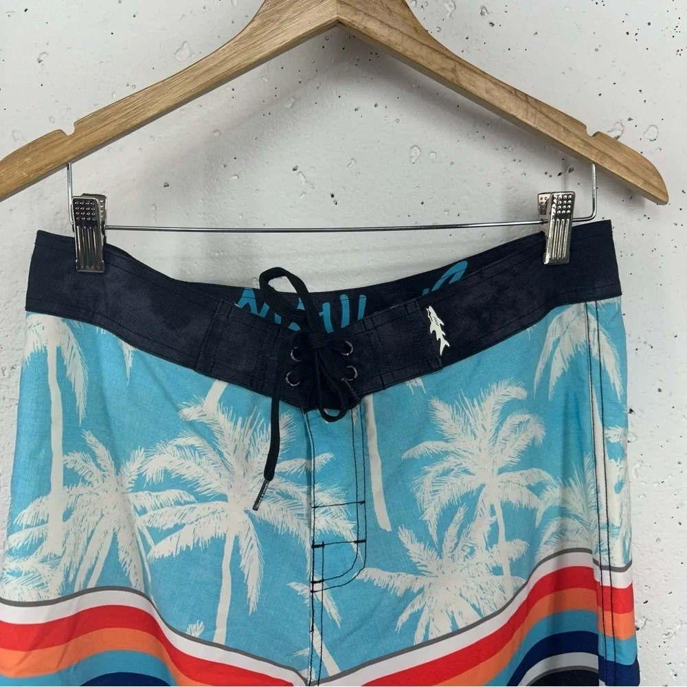 Maui and Sons Men’s Size 32 Black Shark 4 Way Stretch Palm Tree Board Shorts